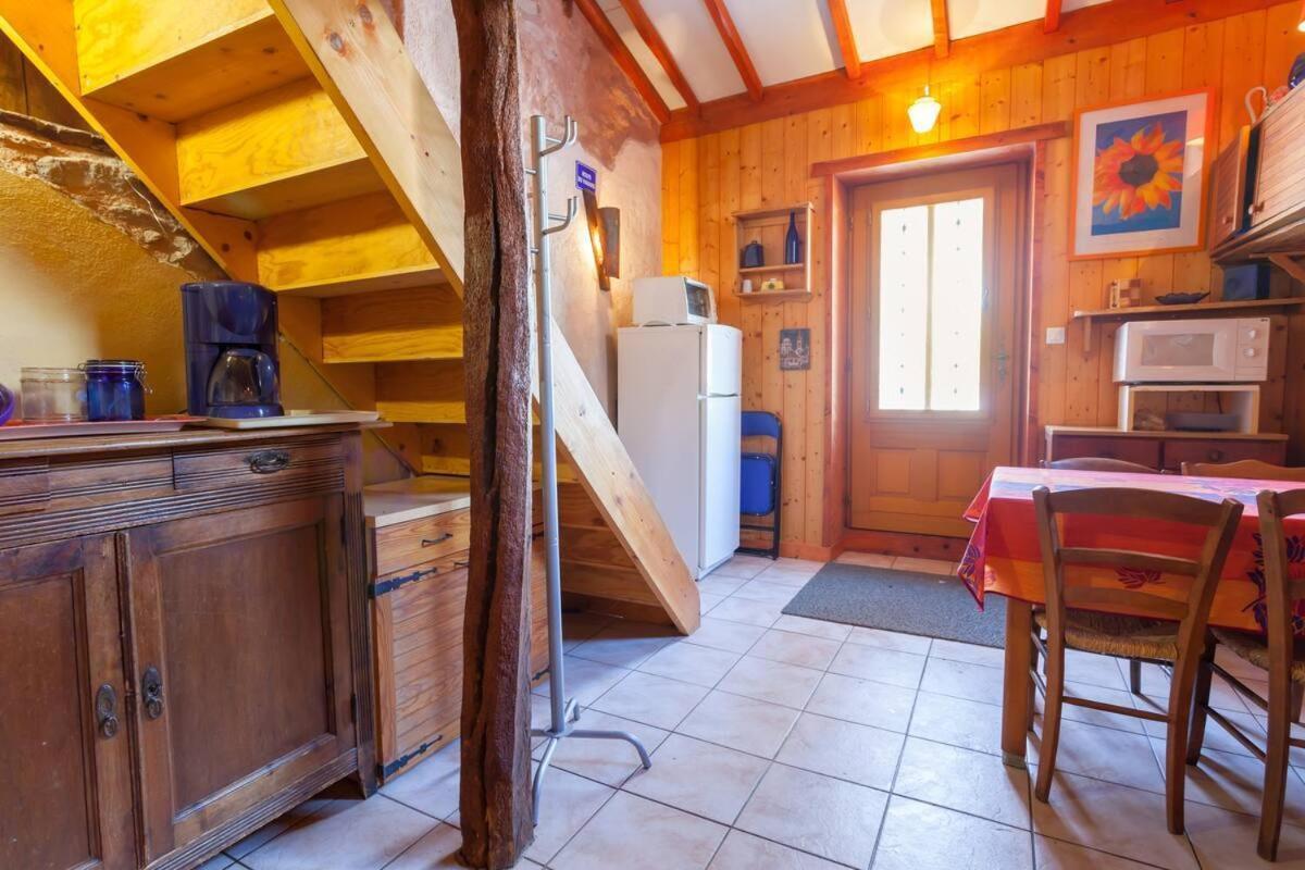 Gites Des Esselards Yzeron Exterior foto