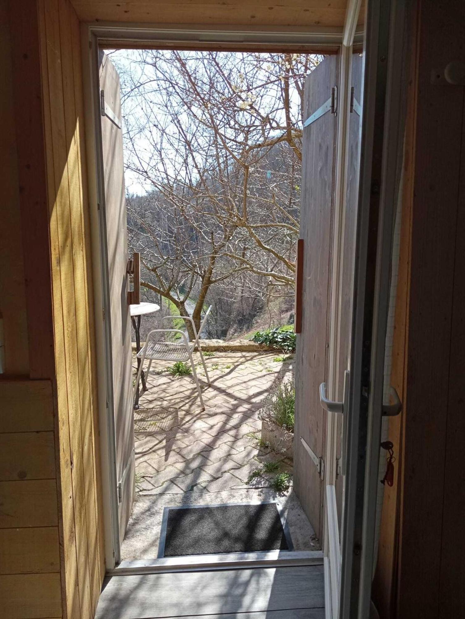 Gites Des Esselards Yzeron Habitación foto