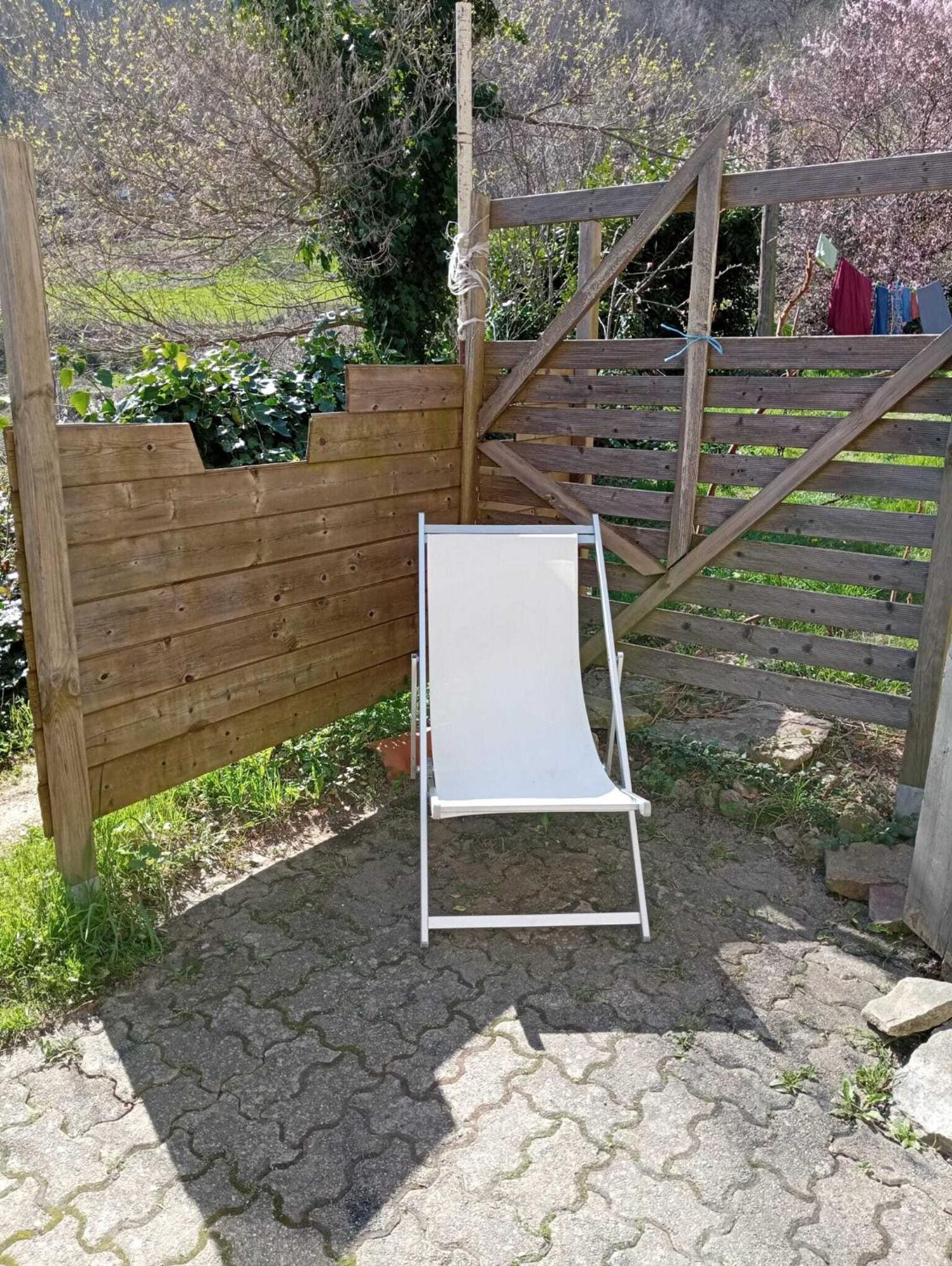 Gites Des Esselards Yzeron Habitación foto