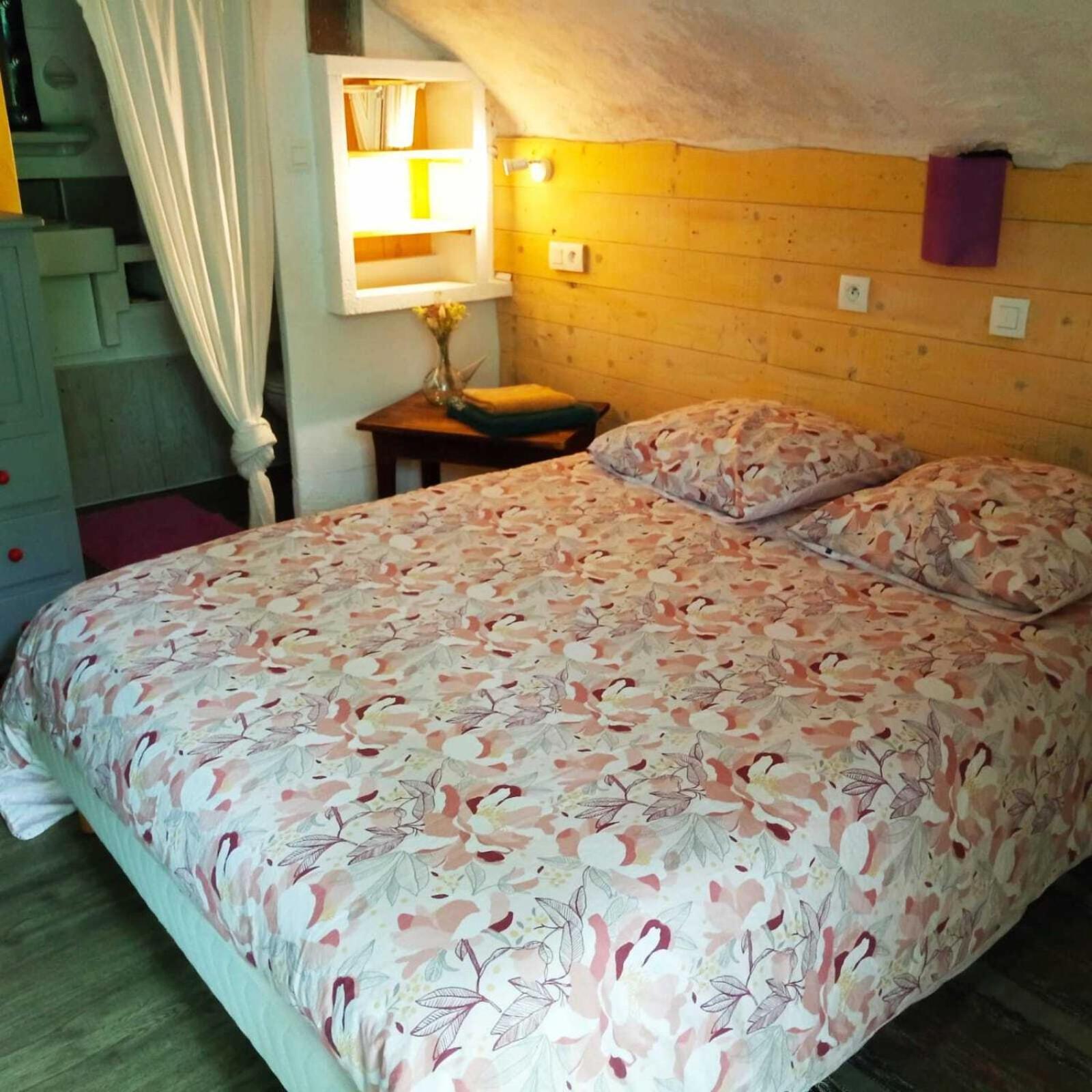 Gites Des Esselards Yzeron Habitación foto