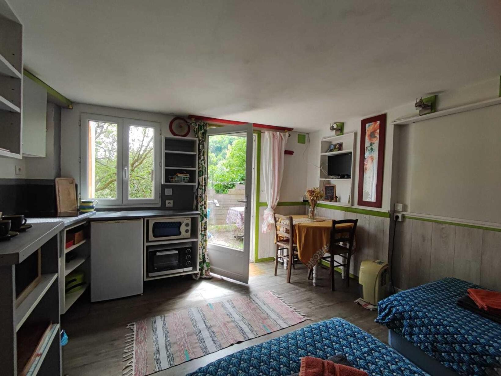 Gites Des Esselards Yzeron Habitación foto